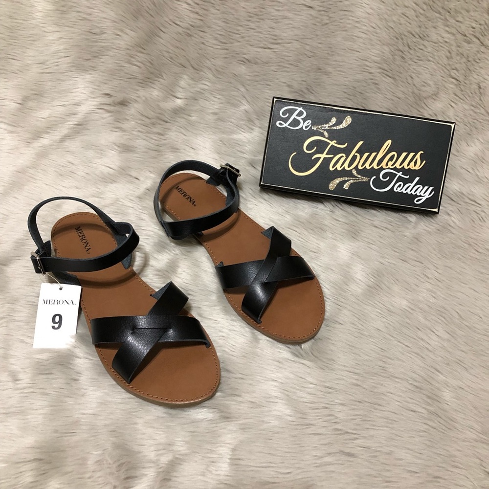Merona Women’s Elke Criss Cross Flat Sandals Black - Picture 2 of 3